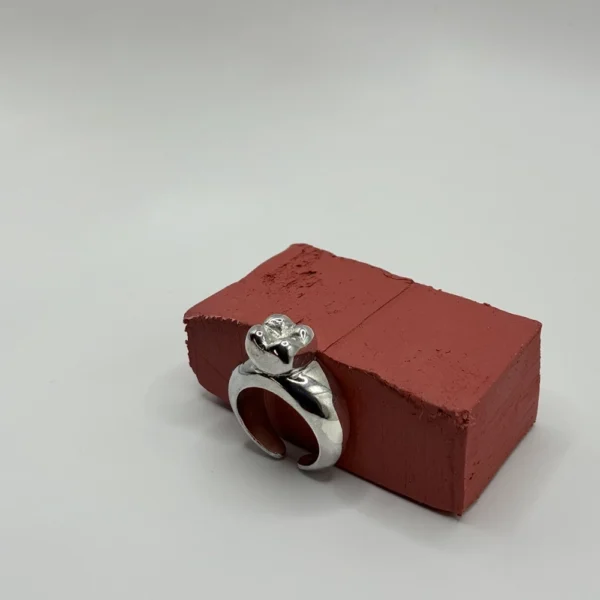 Baby Tooth ring in bronze, preview image