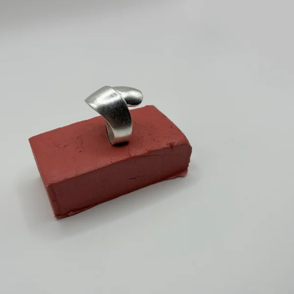 Kissed Edges ring in silver, preview image